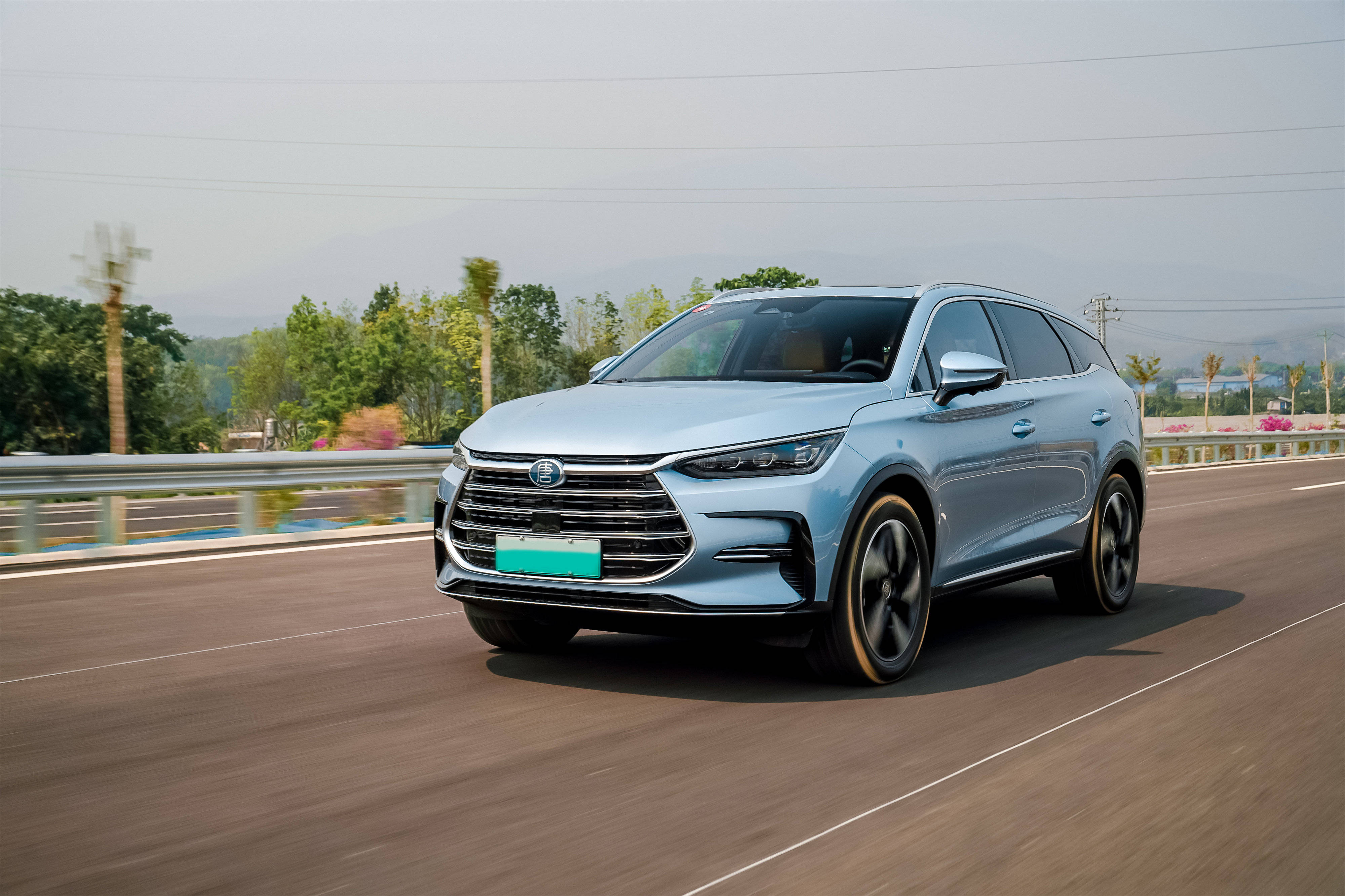 自驾出游打卡西双版纳,唐dm-i冠军版见证全家幸福时刻_搜狐汽车_搜狐