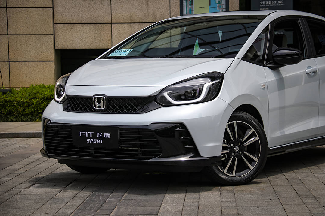 24项升级焕新 10万级两厢燃油车首选 试驾广汽本田新飞度_搜狐汽车