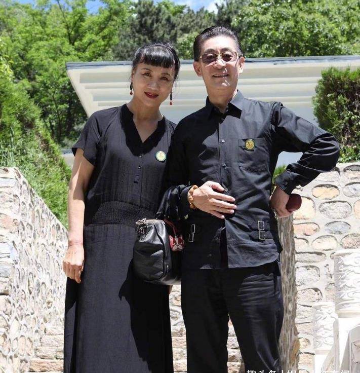 六小龄童女儿至今未嫁?