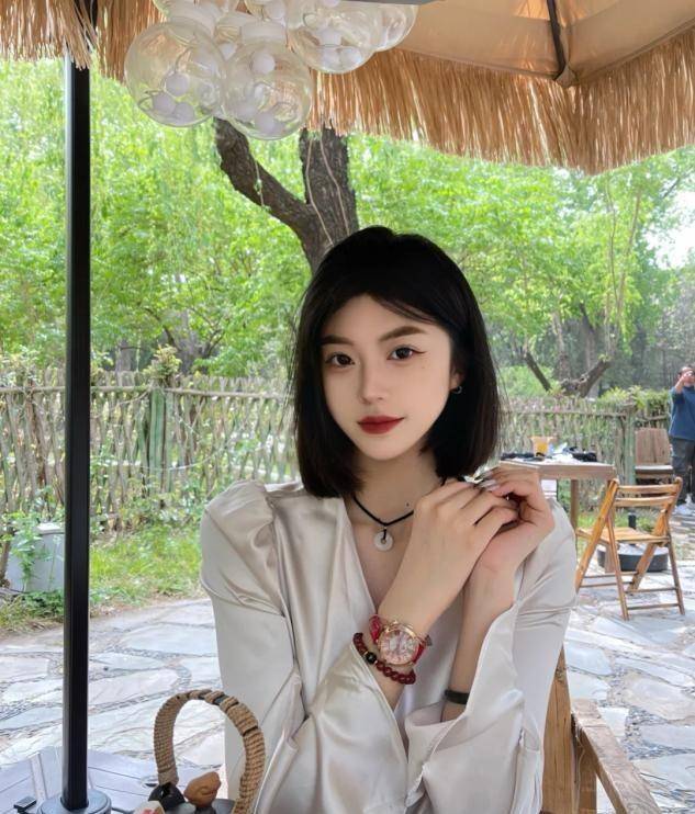 手链好还是手镯好_潘多拉手链好还是开口手镯好_玉手镯好还是玉手链好