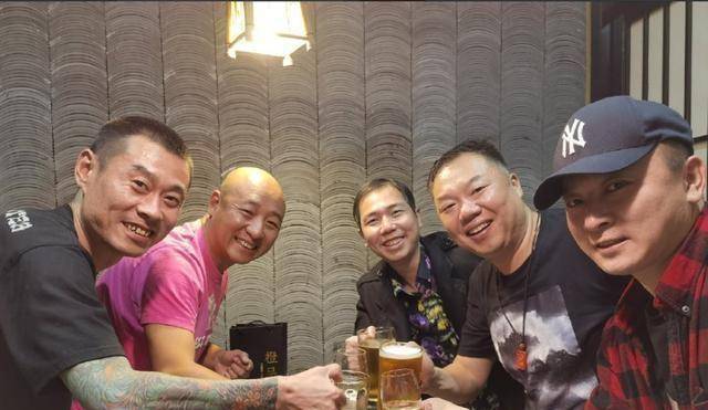 "冯裤子"不是在"饭醉",现场就是在"饭醉"的路上_佟磊_北京_朋友