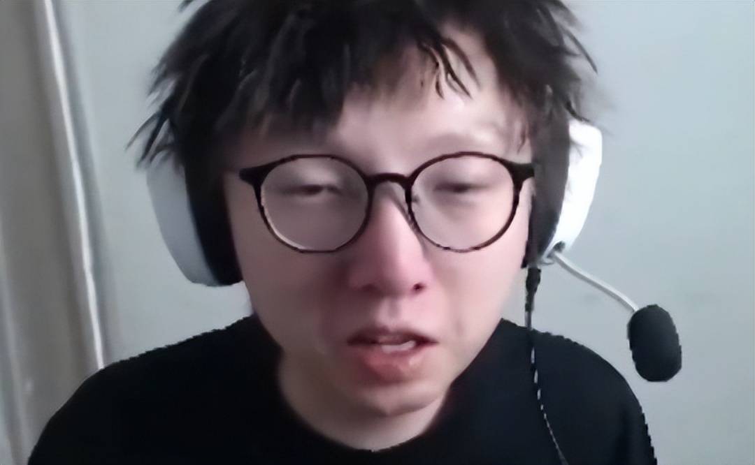 极限4q1,uzi邀请mlxg五排被鸽,气到网友都扣字骂人了_直播_doinb_效果