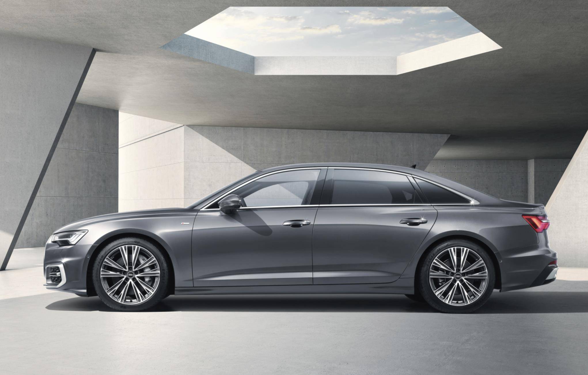 2023新款奥迪a6l上市增加颗粒捕捉器,2.0t发动机动力不变!