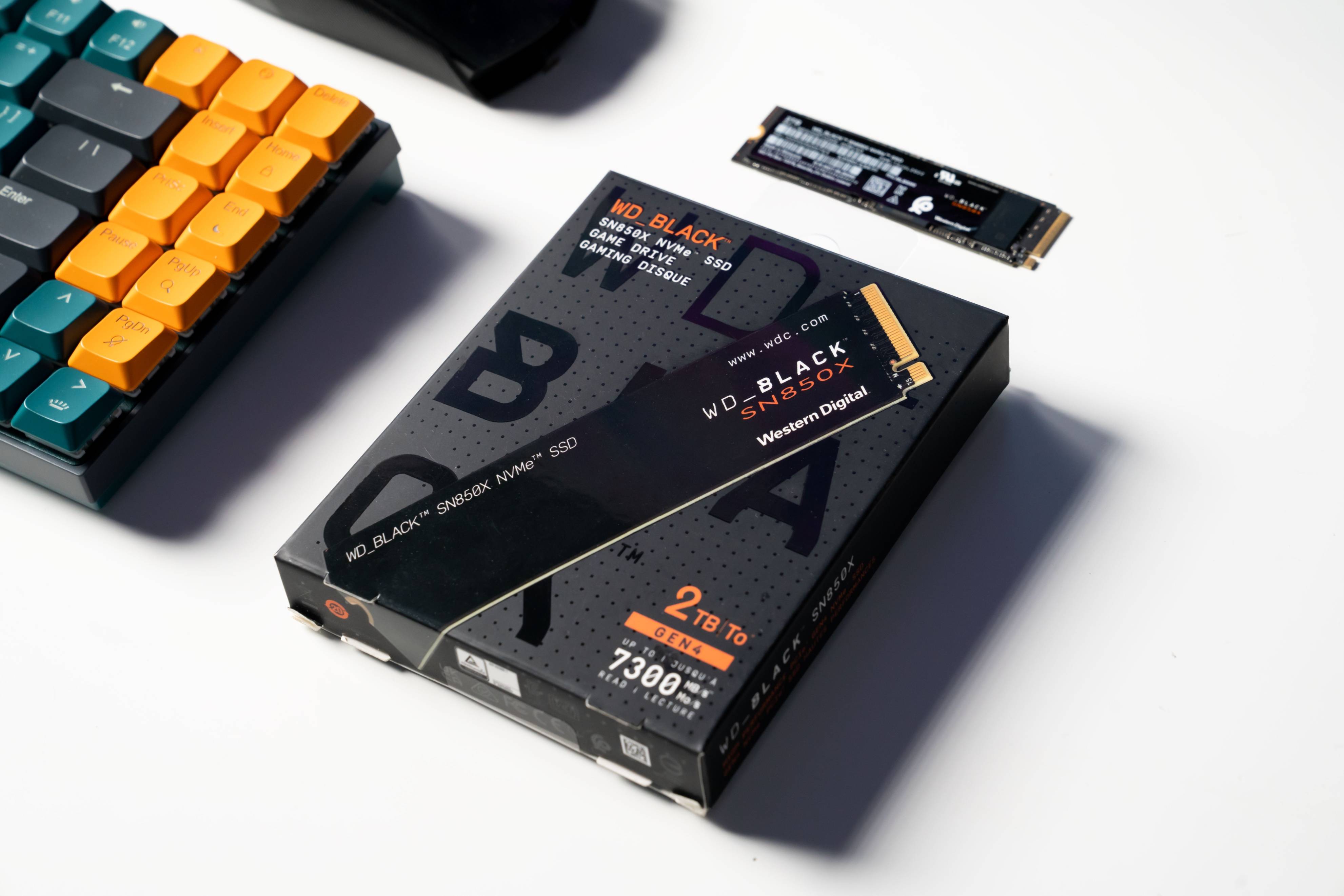 ウエスタンオリジナル　SN850X同等品 2280 価格交渉可2TB WESTERN DIGITAL WD_Black SN850X NVMe SSD WDS400T2X0E 価格