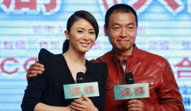 当时网上有传言说张恒的丈夫是银幕硬汉王挺,有网友曝光了他们亲密的