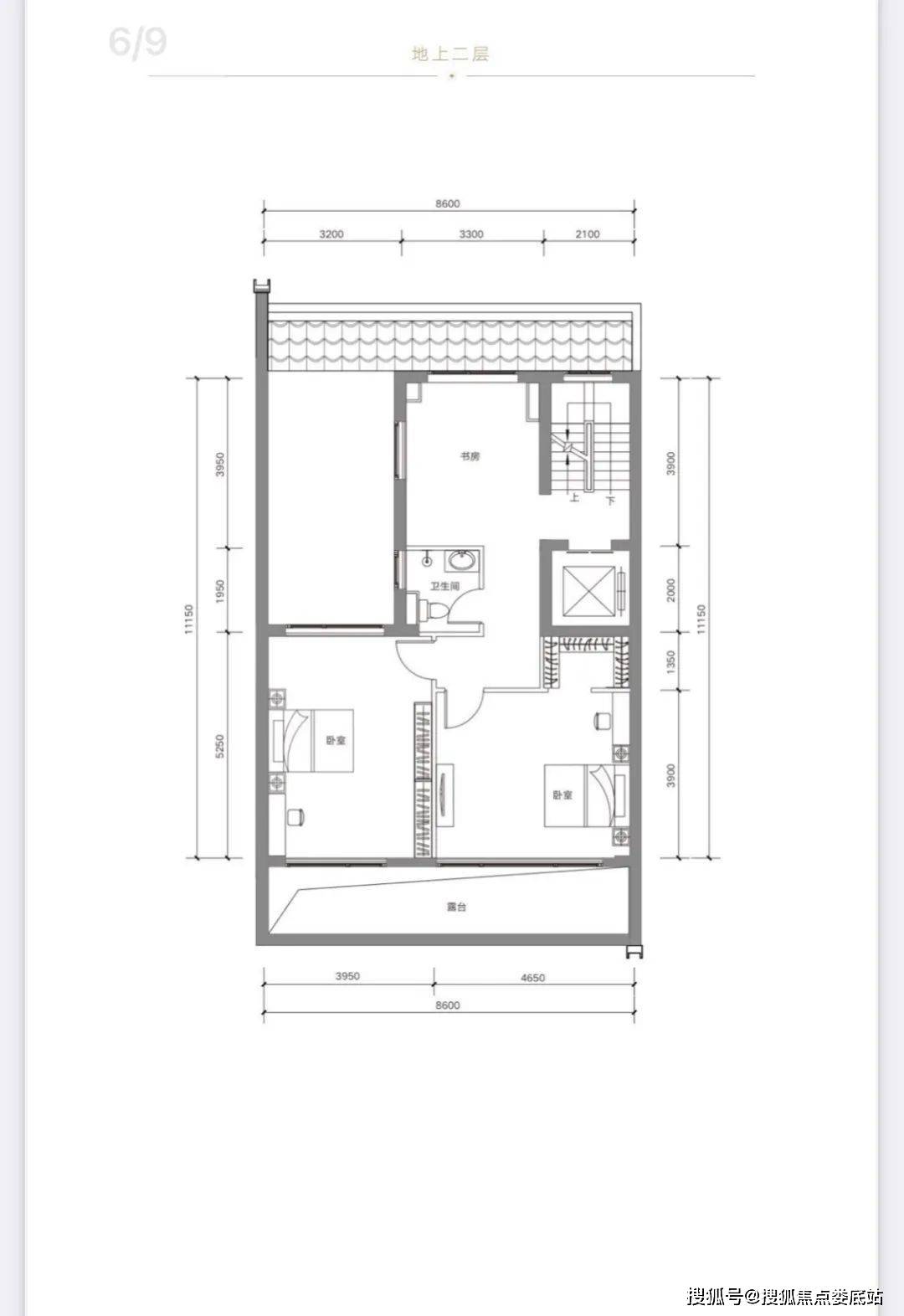 地上三层,地下两层,一个房本,房本会注明地下仓储性质,地下二层直通