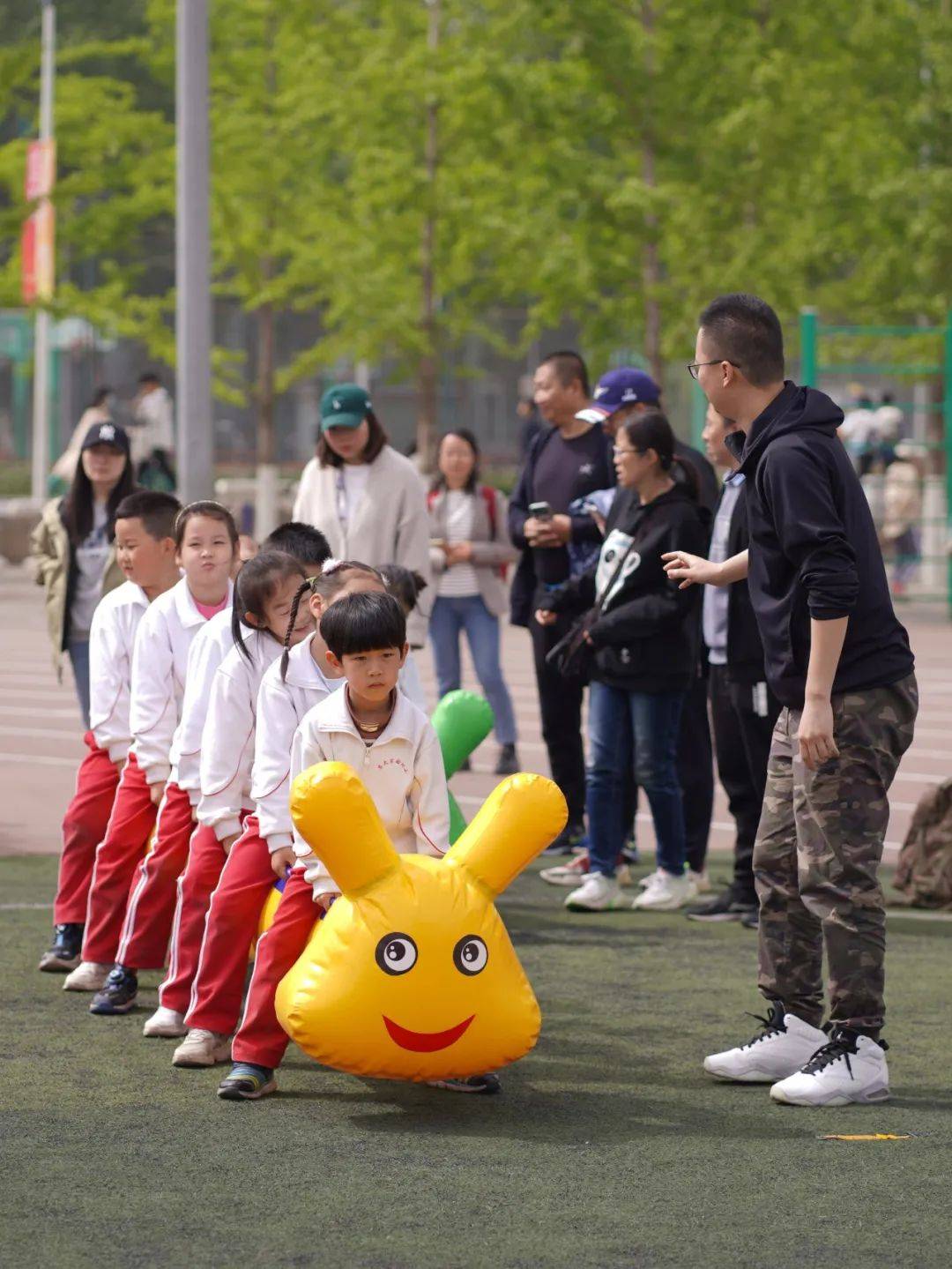 蜗牛跑跑学校定制-农大附小1200人趣味运动会-精彩瞬间