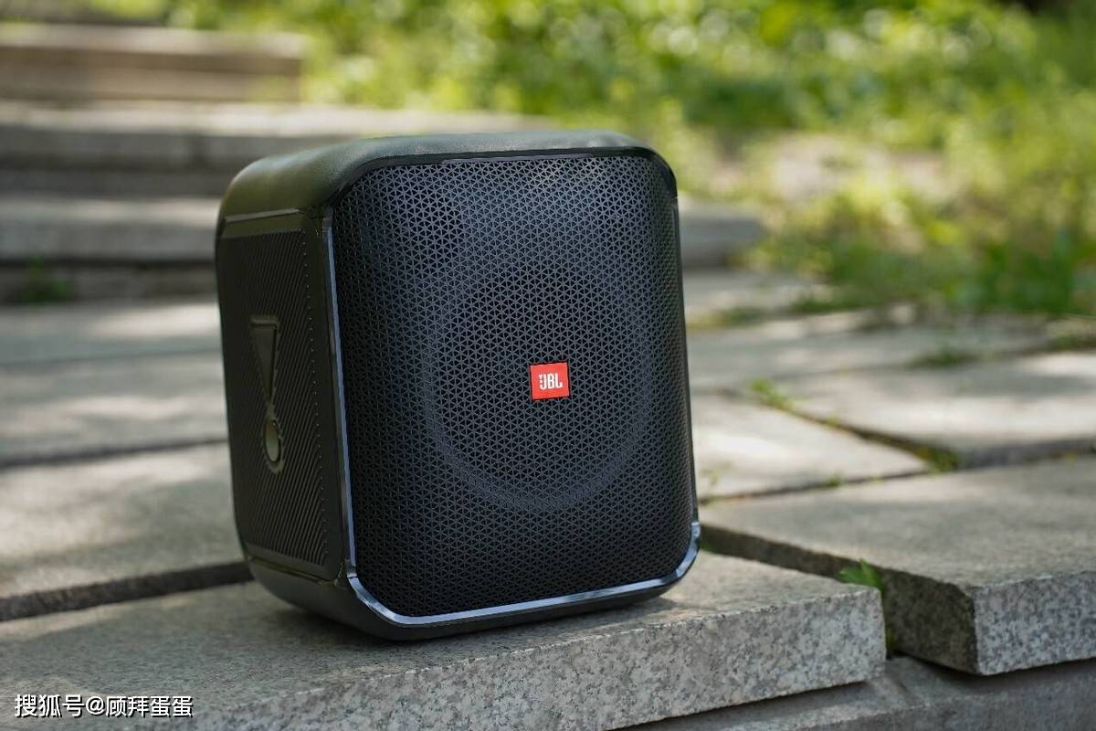 3000元買個戶外低音炮,但很好用,jbl partybox音樂戰將戶外音響_燈光