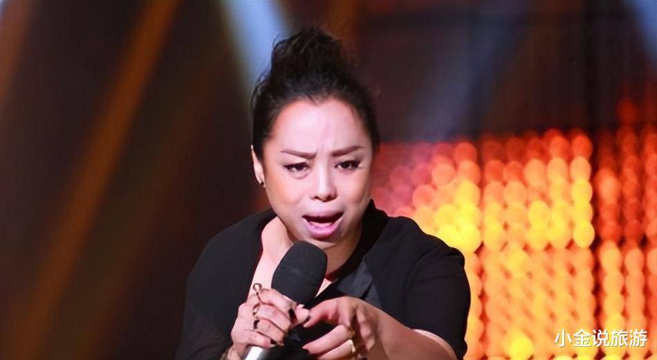 55岁黄绮珊晒照,被赞太美_穿着_少女_身材