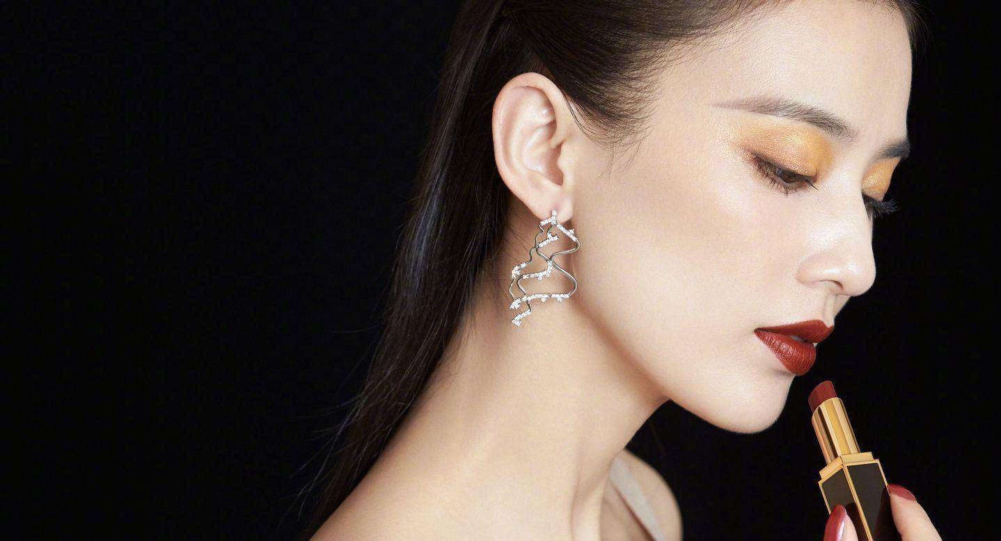 《姐姐》8位女星被曝受伤:万茜袁咏琳遇车祸,郑希怡郁可唯扭伤_张雨绮