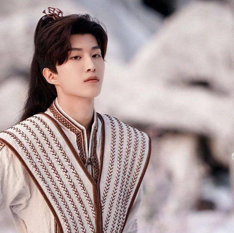 《灵域》今晚开播,范丞丞程潇联合出演,颜值演技双双在线_剧中_周洁琼