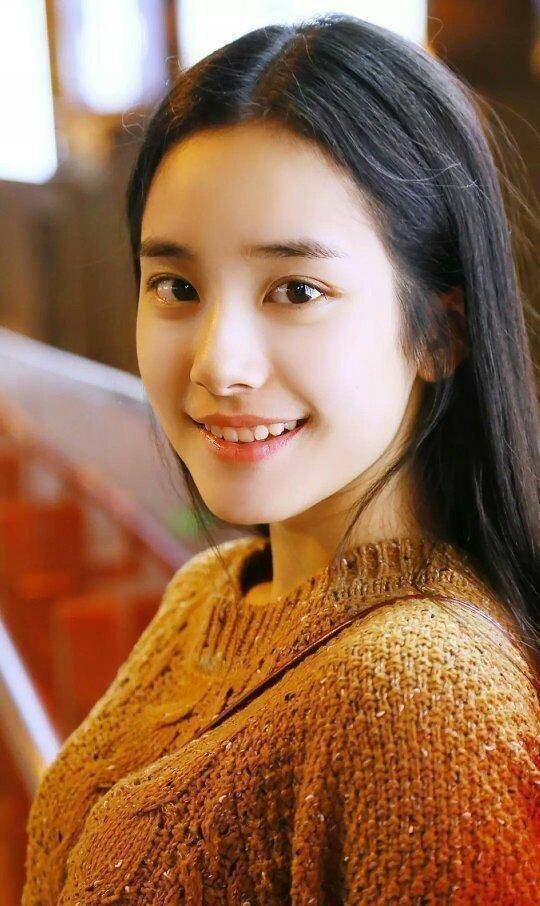 《今生有你》的小谈静,撞脸王智,当过网红,和王楚然还曾是同学_范诗然