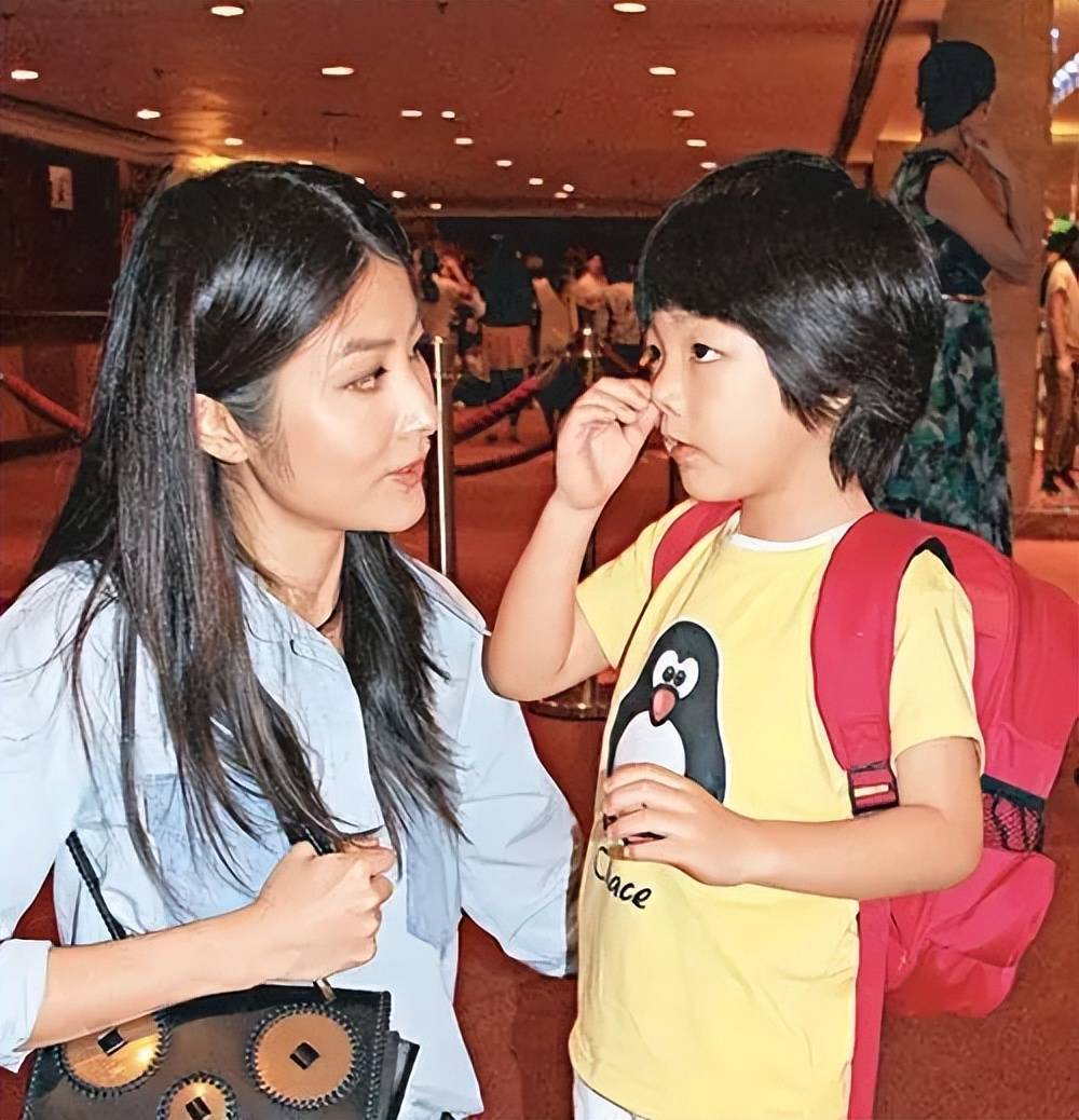 陈慧琳:我这辈子最正确的决定,就是在40岁高龄为大丈夫生孩子_中国