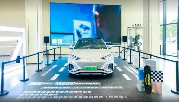 腾势N7猎跑SUV 开启新能源汽车智能化下半场