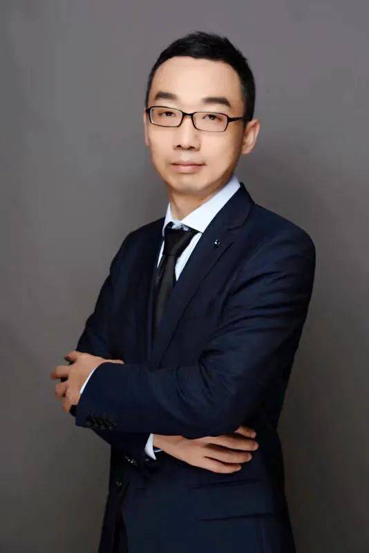 北京市两高律师事务所高级合伙人袁帅律师接受福布斯环球联盟国际化