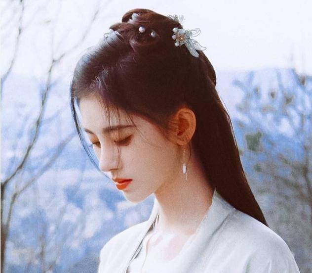 《慕南枝》官博为鞠婧祎更新生日剧照,看清状态后:这颜值我酸了_造型