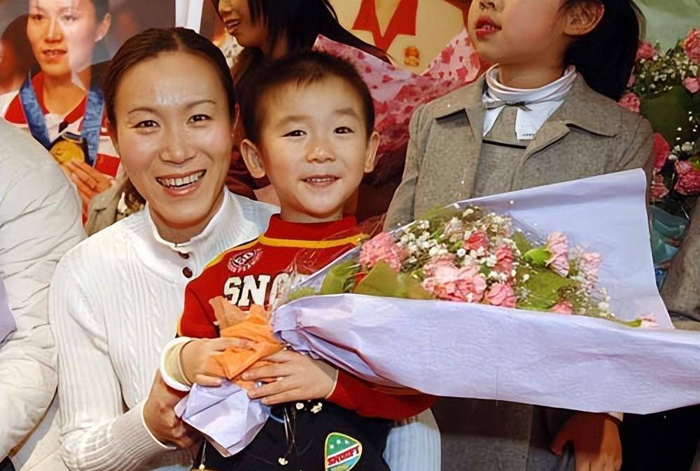 羽坛名将葛菲:17岁父亲患肝病离世,遇上孙俊生活才圆满!