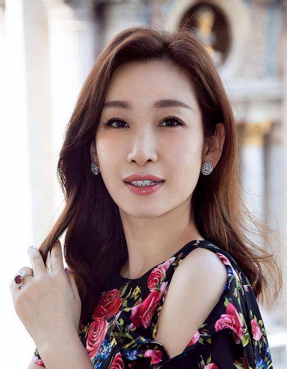 说起娱乐圈里面的女明星,如同天上的星星一样多,一线明星就像天上最亮