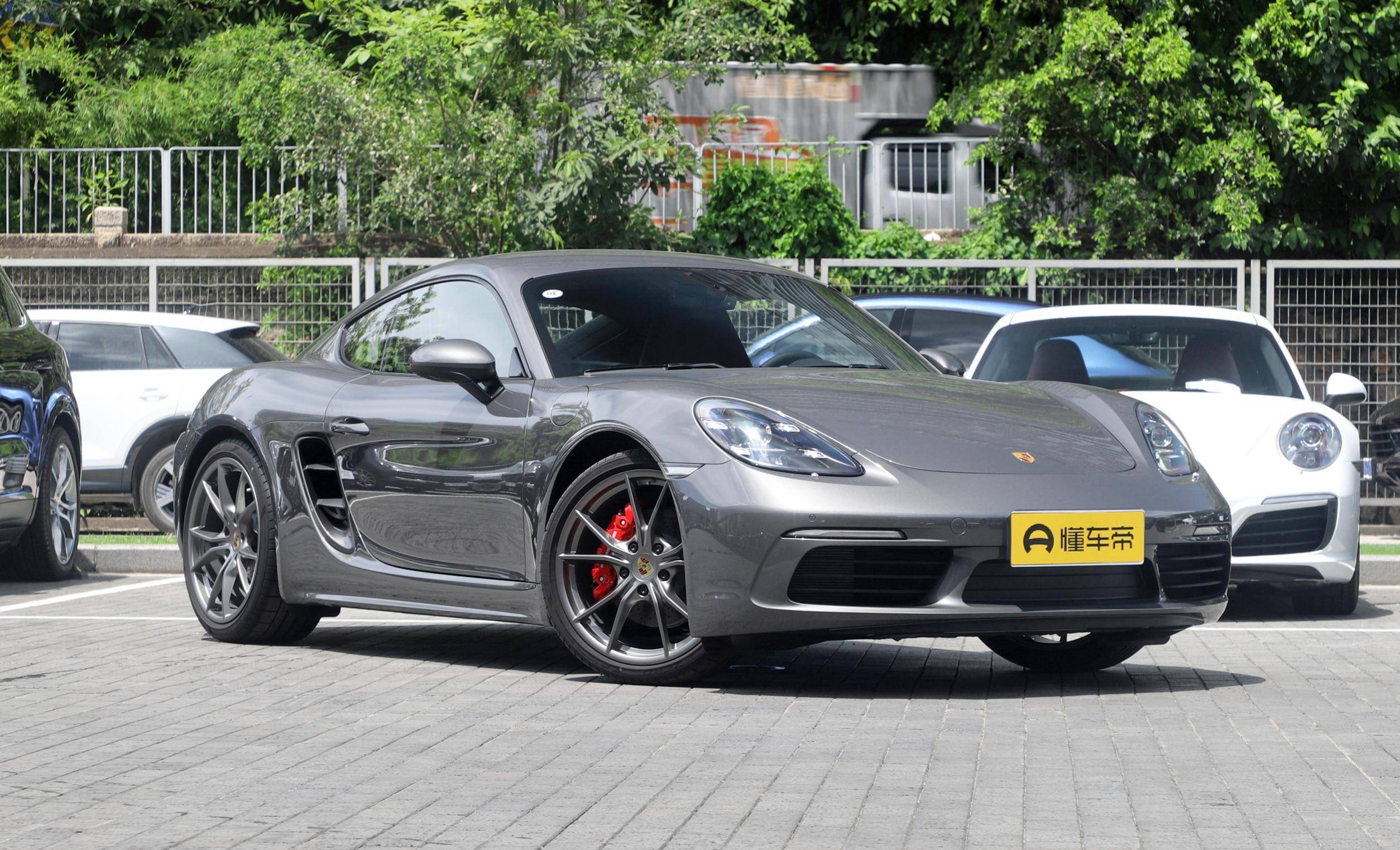 保时捷718:硬顶跑车!中置后驱!配350马力!谁的首选?_搜狐汽车_搜狐网