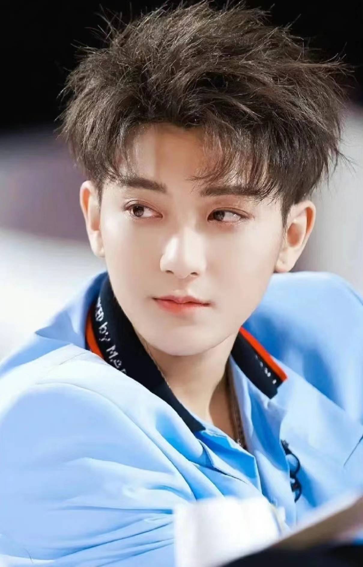 娱乐圈有趣的灵魂,杨超越也被怼emo了,网友的嘴太狠了啊_什么_回来