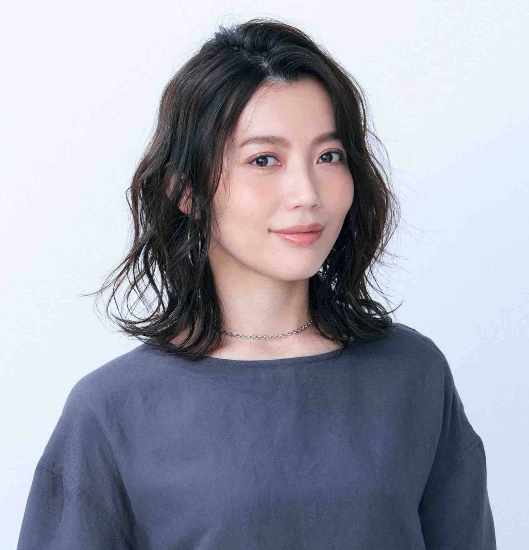 什么脸型直发好看什么脸型烫发好看看完分析就知道了