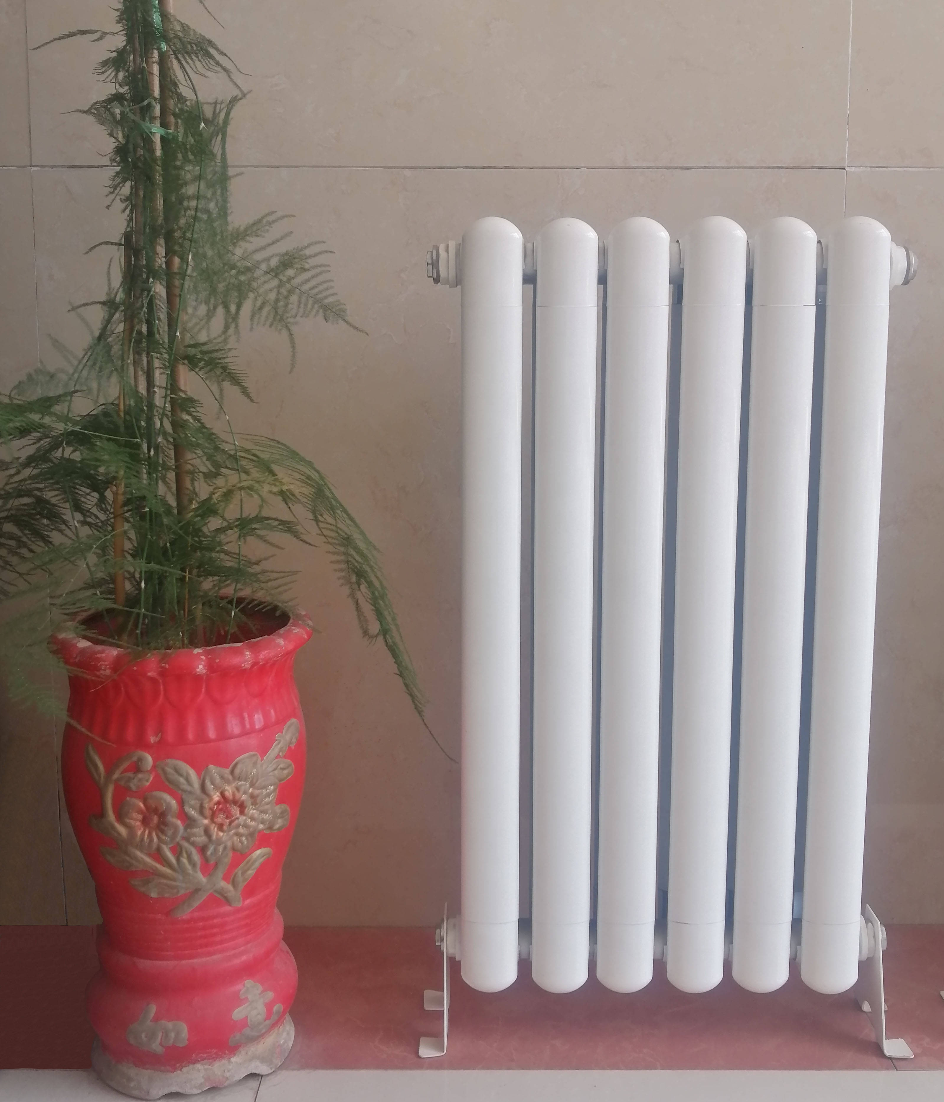 明装暖气片用天然气自采暖一个月多少费用?_供暖_进行_维护保养