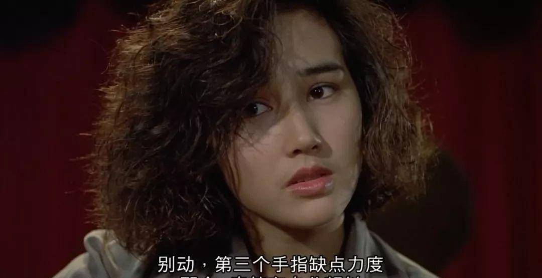 后来《咖喱辣椒》中,导致周星驰和张学友两兄弟反目的海咪咪也是她.