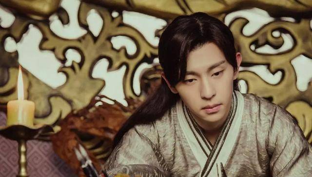 只是从杨紫和邓伦近期行程上看,合体其实有些难.