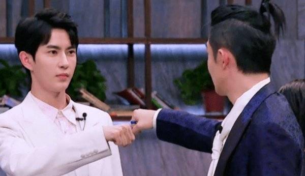《追光吧哥哥》艺人禁忌:伍嘉成禁提肖战,李汶翰为何要求最多?