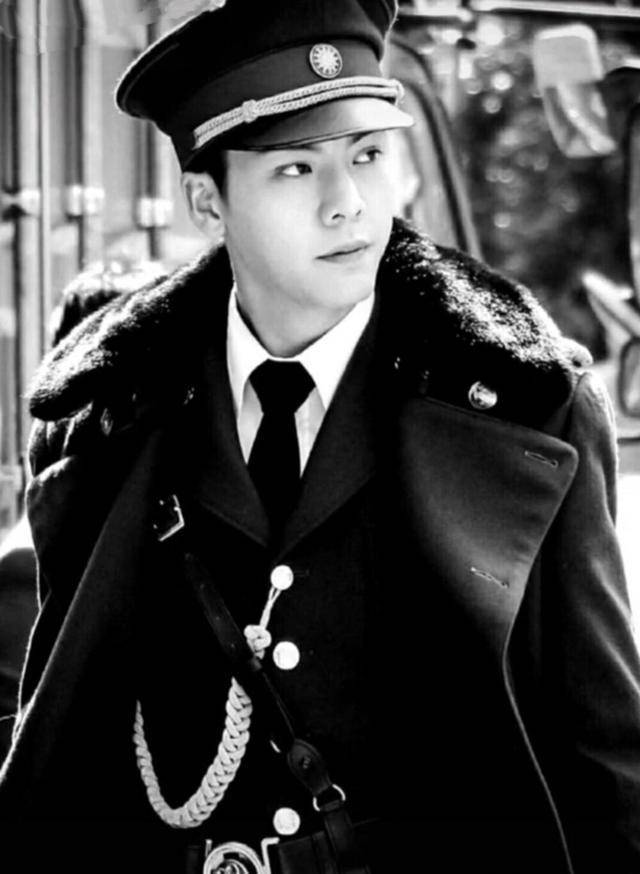 6大男星军阀造型,你愿做谁的军阀太太!