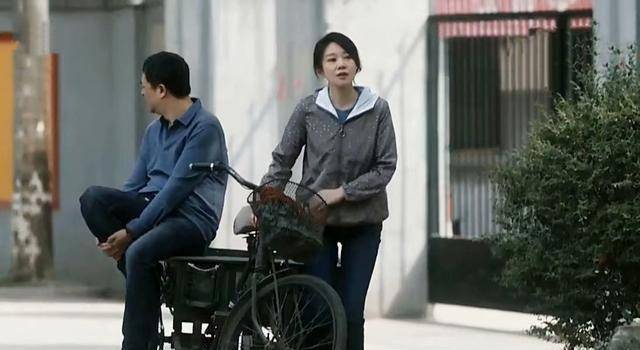 《装台》:三轮车隐藏玄机,顺子一个动作成就韩梅幸福_生活_菊花