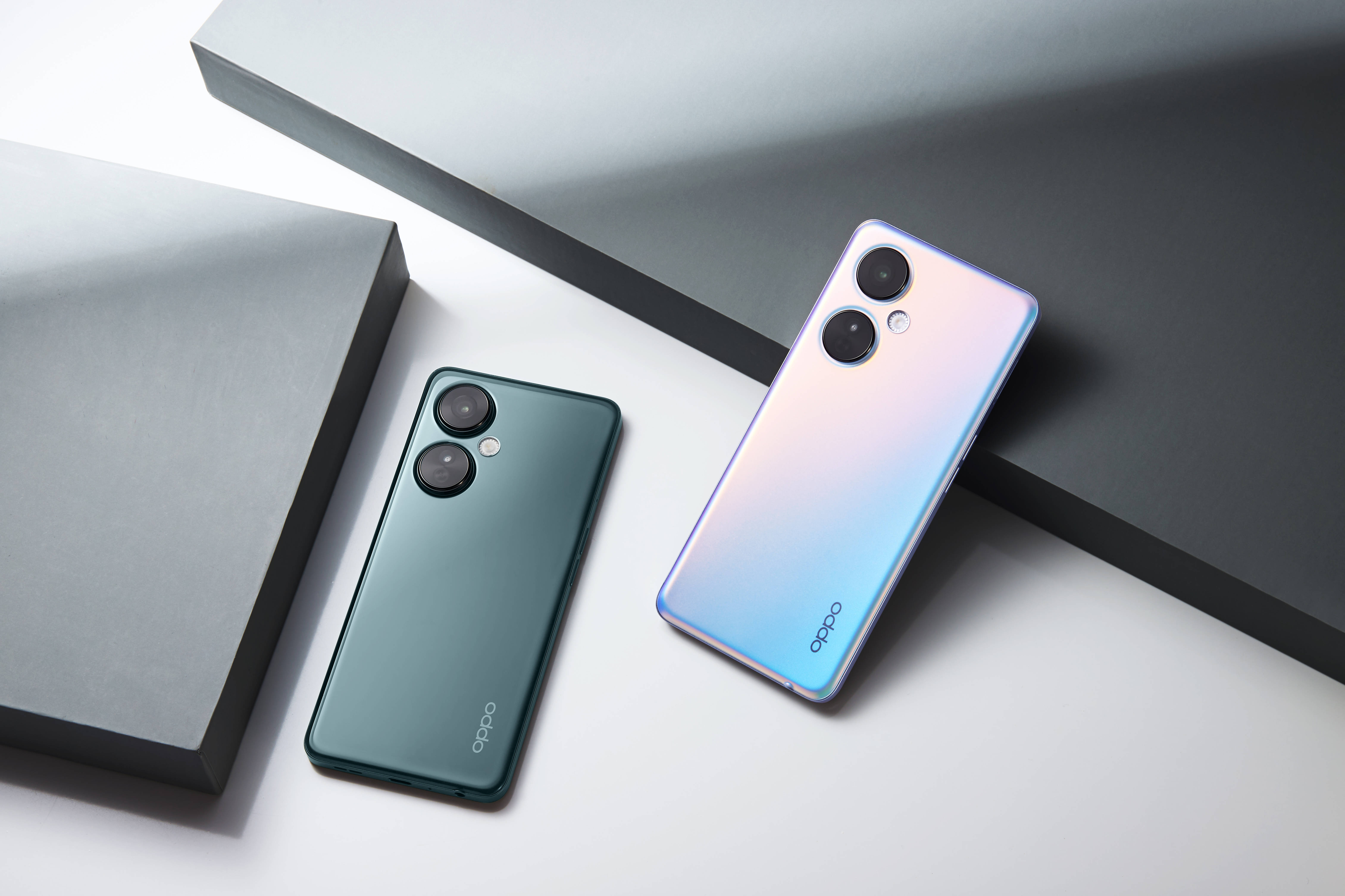 oppo k11x手机官宣#再看看机身背面的光泽极具金属质感,双圆设计的