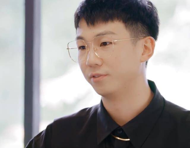 28岁白举纲官宣结婚!