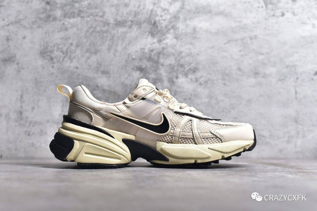 k summit white metallic silver 缓震复古老爹鞋_cushlon_泡绵_底处