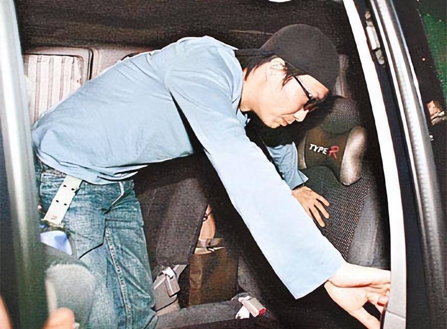 自称无赖的郑中基,绯闻和嚣张事件不断,曾与阿sa秘婚4年_杨千嬅_张