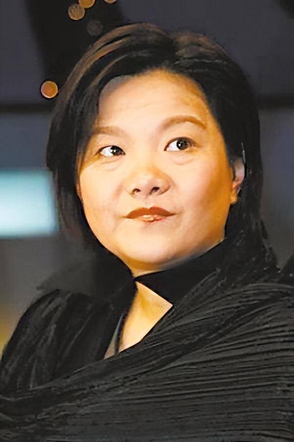 陈凯歌前妻洪晃讽刺顶流架子大,反被网友吐槽,她的口碑怎么了?