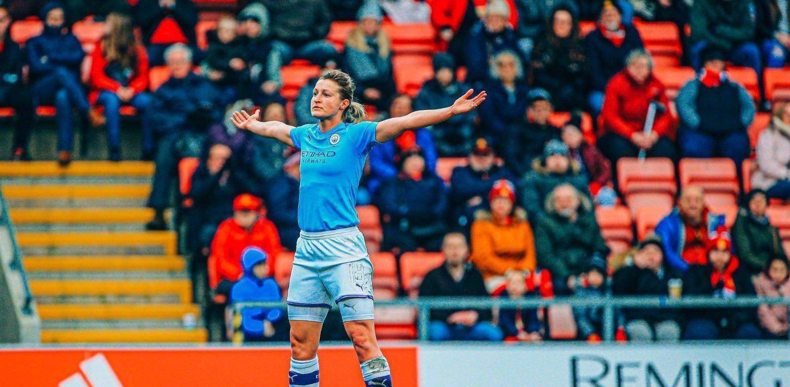 艾伦怀特,成为了队史上最佳射手,他一共为英格兰打进48个球.