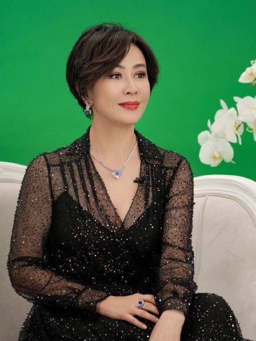 55岁刘嘉玲状态好到爆!