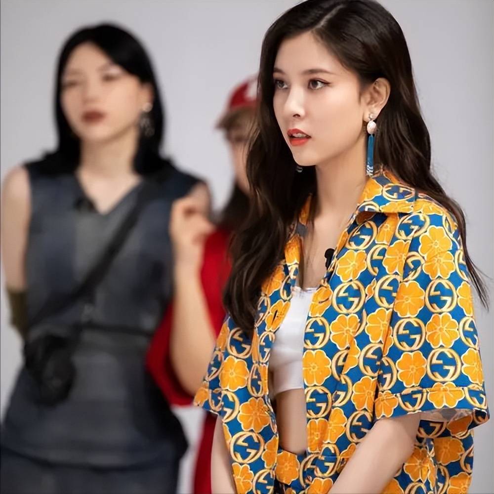 今年的她还和张一山在一起过,据宋妍霏所说的,这是她谈过最长的一次