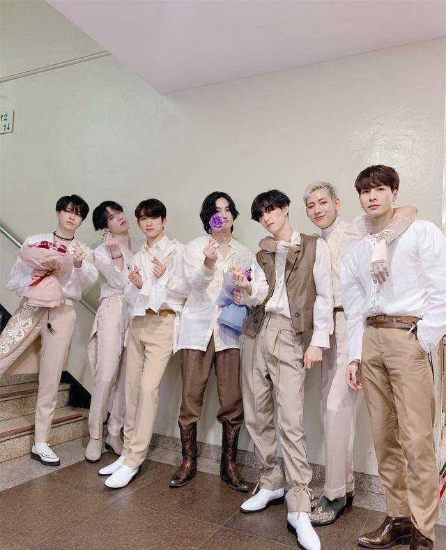 bambam曾支援lisa,王嘉尔曾夸赞rm,其他呢?_偶像_jackson_因为