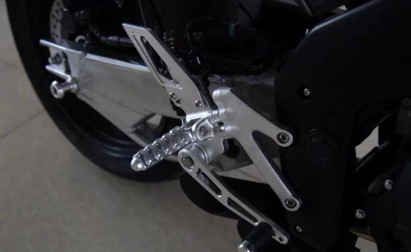 日信卡钳锻造铝合金极速160,2.5万_搜狐汽车_搜狐网