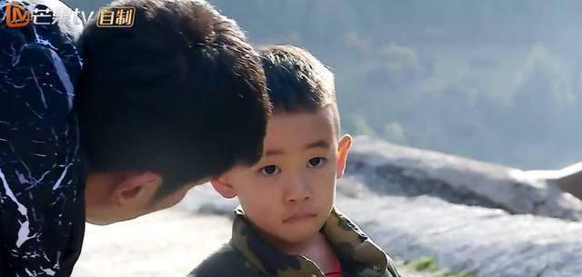 jasper又把名字改成陈浩南,陈小春的儿子,就是不一样_网友_杜江_镜头