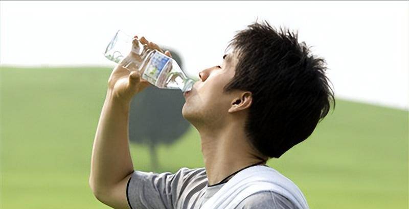 为什么中医讲吞口水也能养生?给您一次讲清楚口水的神奇作用!