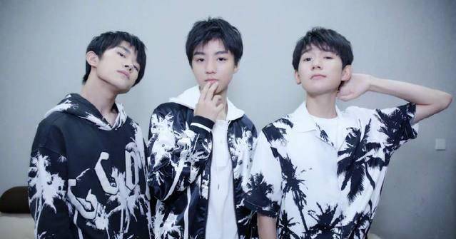 tfboys发新年开工照:王俊凯唯美,王源耳朵好大,千玺侧脸杀!