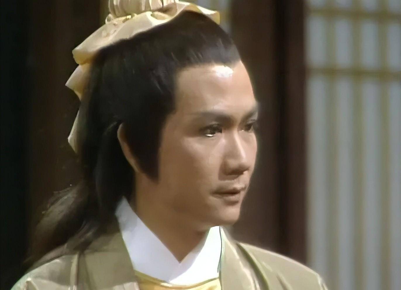 潘志文 饰 宇文俊随着年龄的增长,冯宝宝也逐渐减产,偶尔接拍一些影视