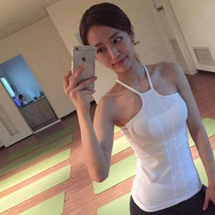 原创
            女模特凌晨4点健身，腹肌明显，却自称找不到对象2