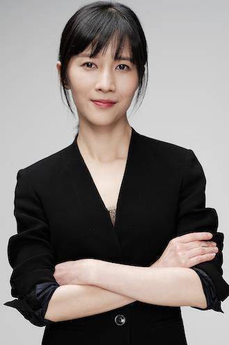 papi酱老公"老胡"酷似张丹峰,收入为老婆十分之一,照样甜蜜_生活_视频