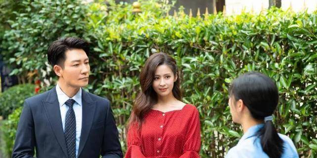 其中,李宗翰和女演员颖儿首次搭档,饰演一对"精英丈夫 全职太太"的