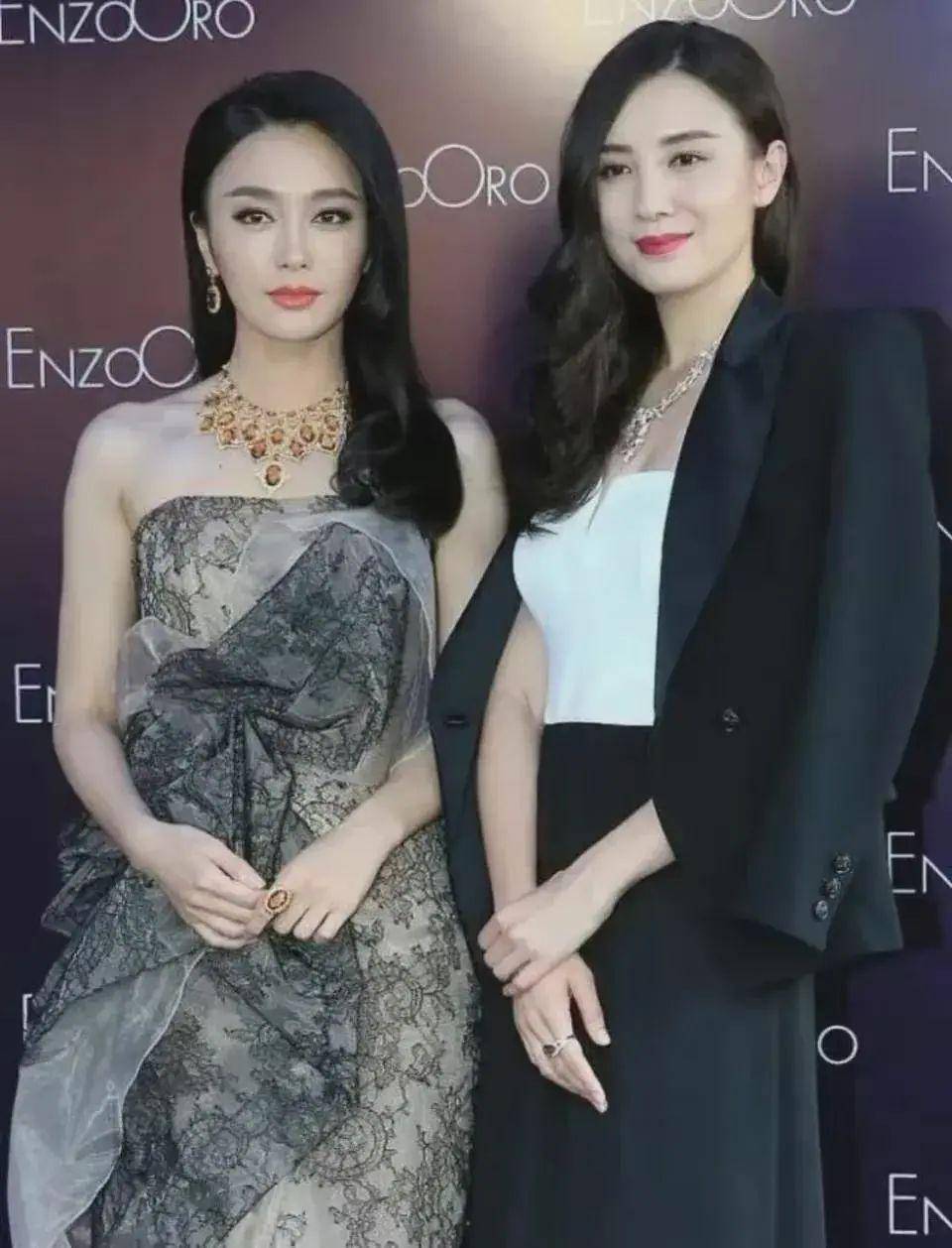 宋佳和秦岚之间的年龄差距就像代沟一样,原脸自然,注射脸老土!