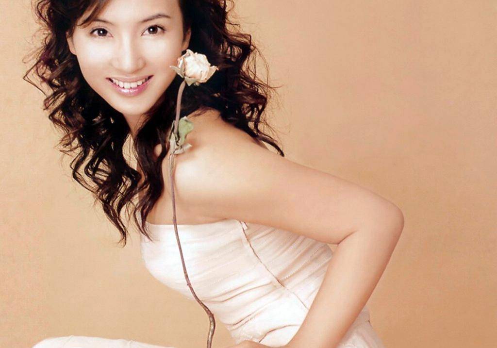 31岁嫁亿万富商,5年生3子,"万人迷"陈好如今怎样?_中戏_时候_父亲